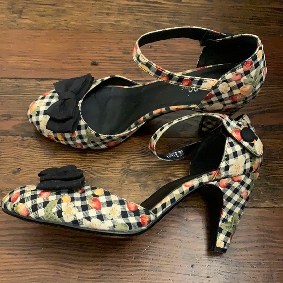 Retro gingham pinup heels - Picture 1 of 5